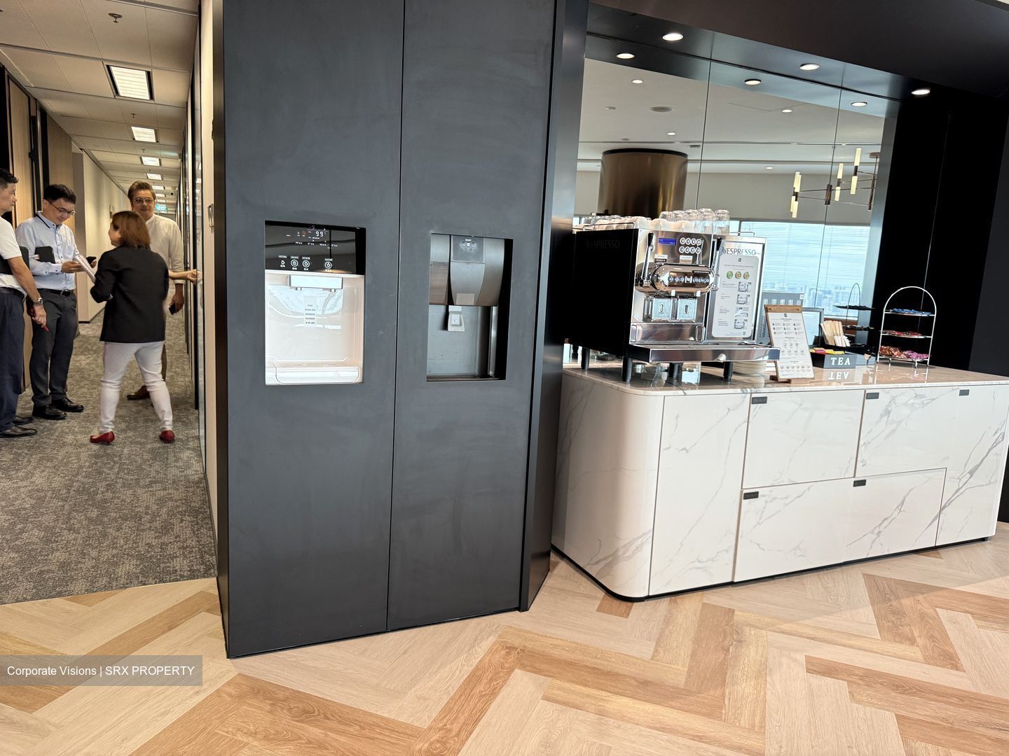Gateway East (D7), Office #448854811